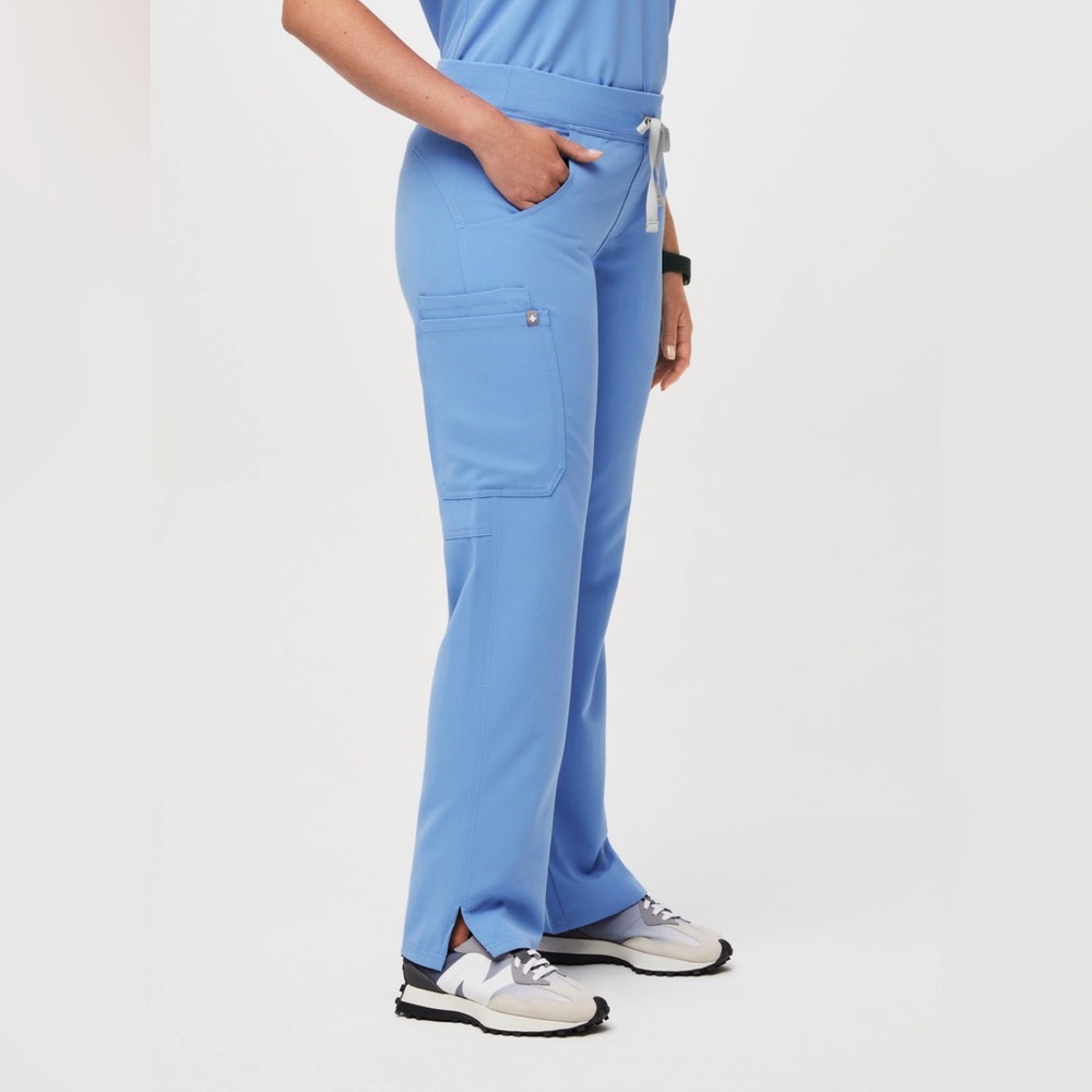 Figs Capri blue, kade cargo scrub pants